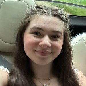 Meet your Posher, Violet